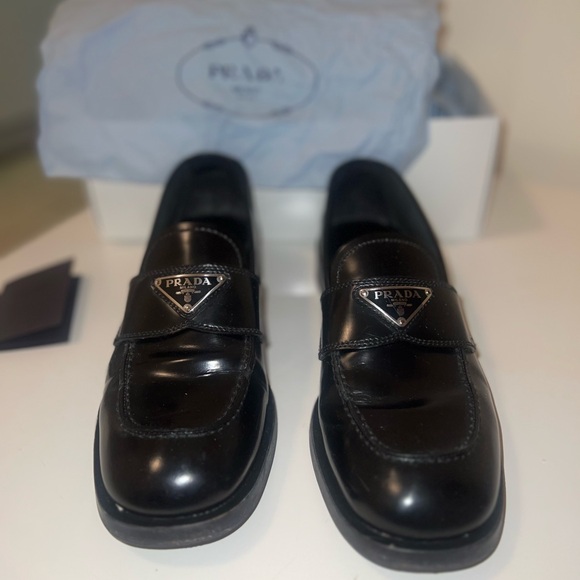 Prada Leather Loafers, size 39.5 , pre -owned, good condition - Picture 7 of 16